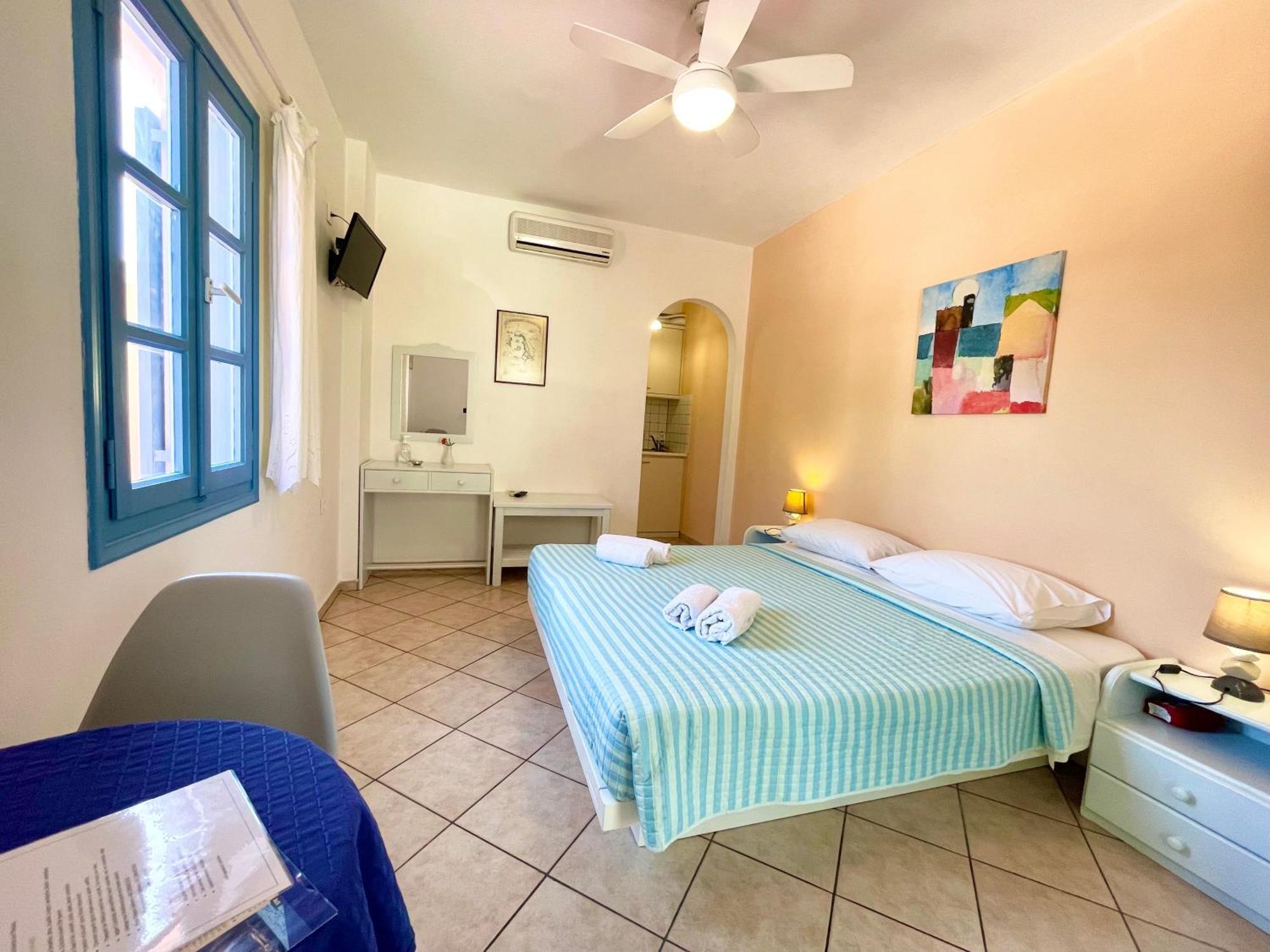 Asterias Mini Coastal Apartments Perivolos  Dış mekan fotoğraf