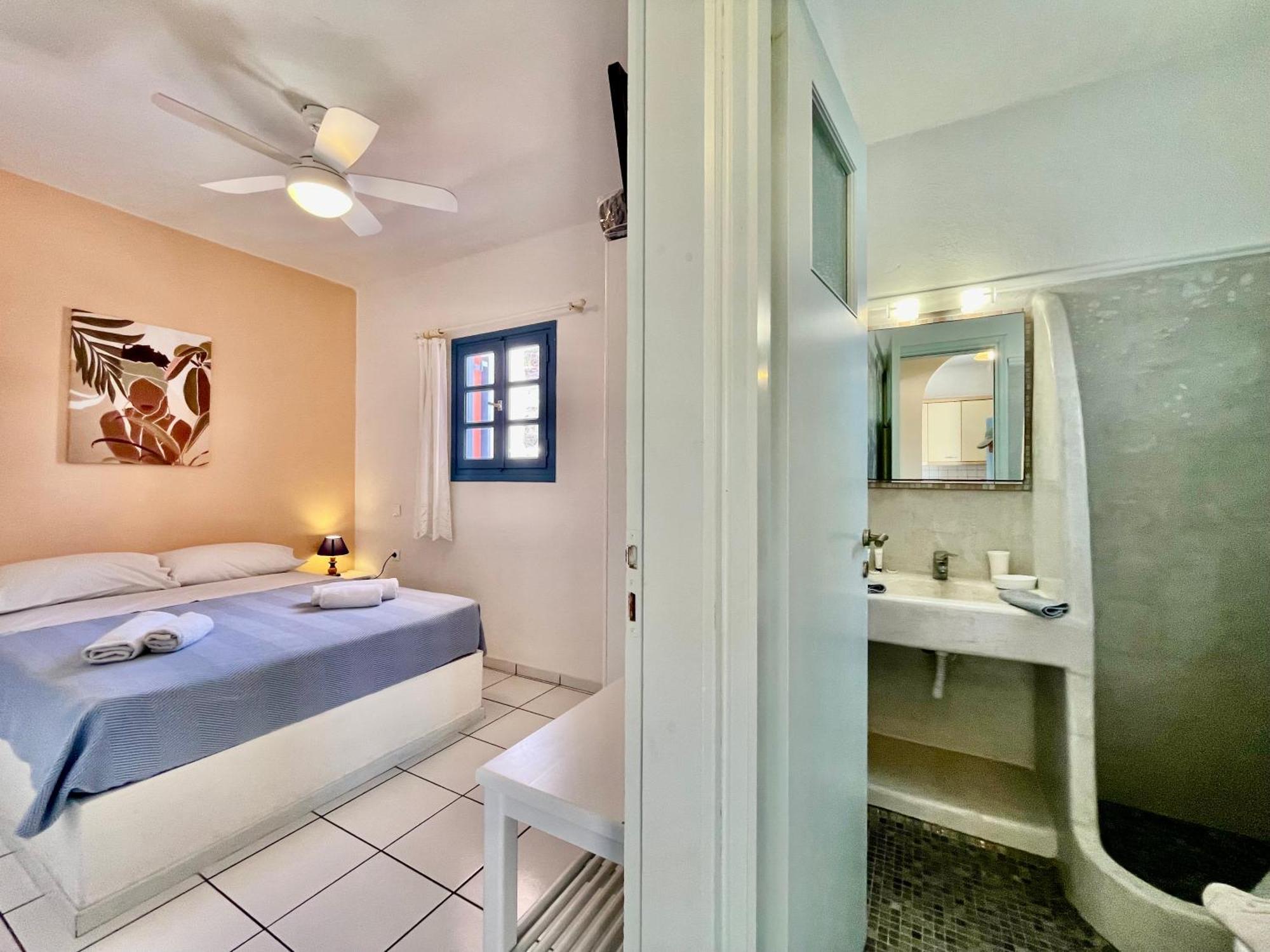 Asterias Mini Coastal Apartments Perivolos  Dış mekan fotoğraf