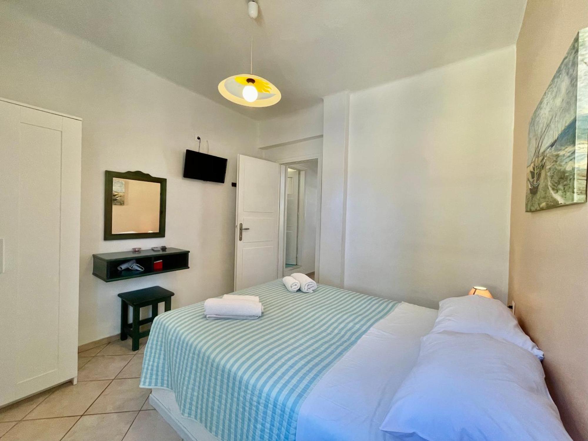 Asterias Mini Coastal Apartments Perivolos  Dış mekan fotoğraf